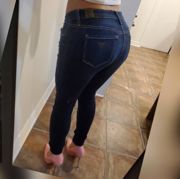 Guess.Jeans🔻 - Picture 2 of 4